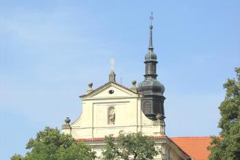 Kostel sv. Víta v Tuchoměřicích ( © Pavel Vítek 08/2018)