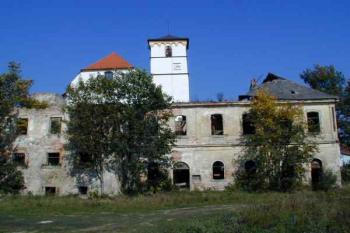 celkový pohled od jihu ( © Pavel Zany Komárek 01/2000)