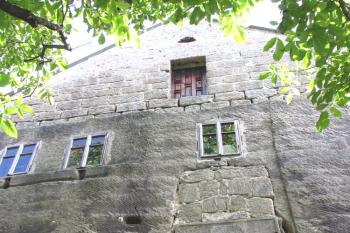 Kamenný dům v Sosnové u České Lípy ( © Pavel Vítek 10/2018)