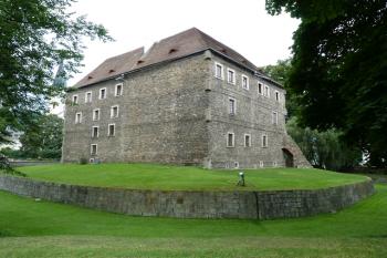 Vodní tvrz (© František Kinař, 08/2014)