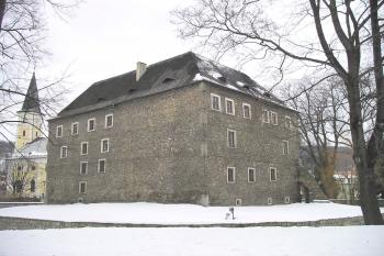 tvrz Jeseník (© Vlastislav Mareček, 02/2005)