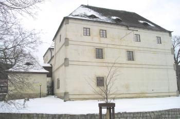 tvrz Jeseník (© Vlastislav Mareček, 02/2005)