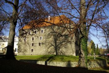 Tvrz v Jeseniku (© Milan Smoleň, 11/2009)