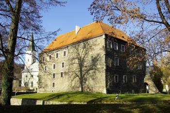 Tvrz v Jeseníku (© Milan Smoleň, 11/2009)