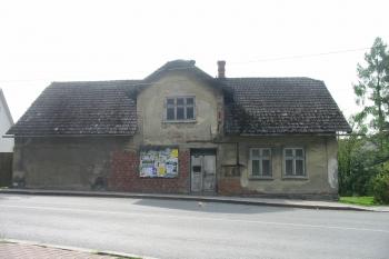 Východní strana nástupnické budovy (© Dušan Dohňanský 09/2018)