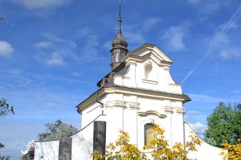 Kaple Nanebevzetí Panny Marie v českolipské místní části Lada. ( © Pavel Vítek 10/2018)