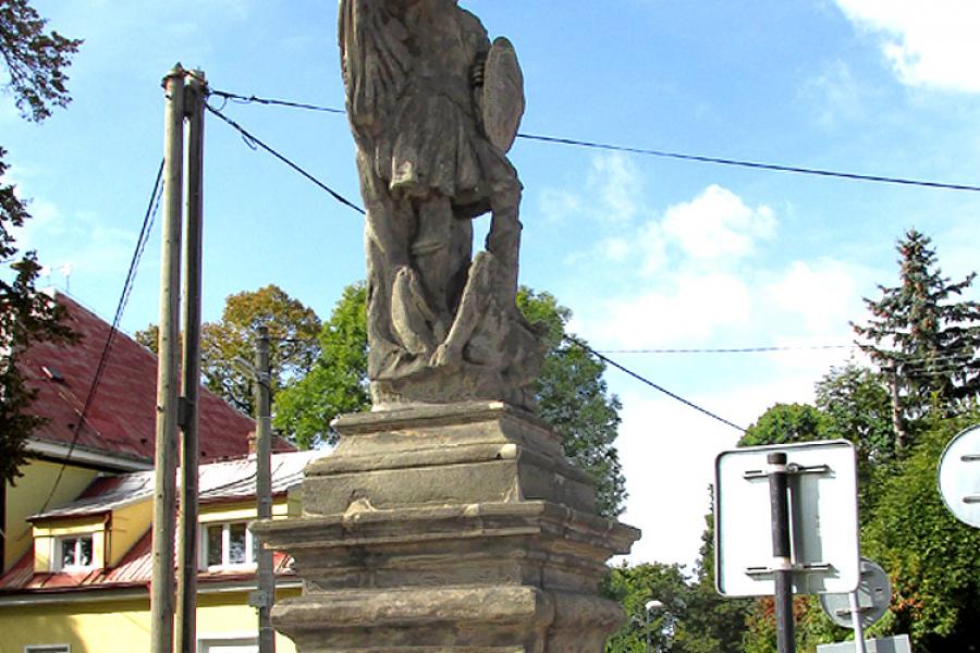 socha Archanděla Michaela