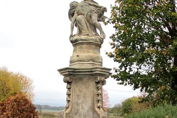 Sousoší Pieta v Mladějově na Moravě ( © Pavel Vítek 10/2018)
