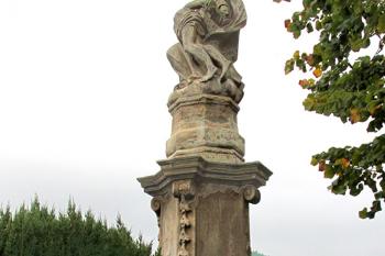 Sousoší Pieta v Mladějově na Moravě ( © Pavel Vítek 10/2018)