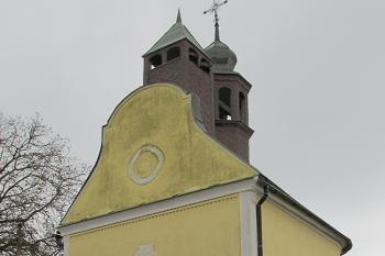 Kaple sv. Václava v městské části Litomyšle, zvané Pazucha ( © Pavel Vítek 10/2018)