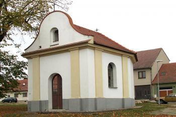 Kaple sv. Jana Nepomuckého v Křižanově ( © Pavel Vítek 10/2018)