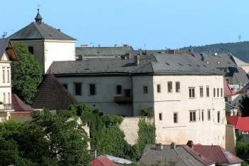 Pohled od jihozápadu ( © Petr Turyna 08/2005)
