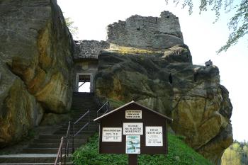 Zřícenina hradu Frýdštejn (© Vlastislav Mareček, 04/2011)