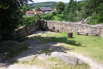 Frýdštejn (© Petr Havlík, 07/2008)