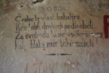 nápis v podzemí (© Rodochrozit, 07/2006)