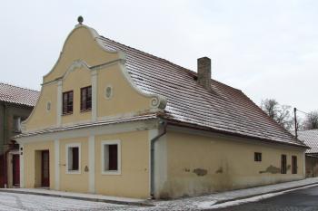 Měšťanský dům v Lidické ulici v Unhošti ( © Pavel Vítek 01/2019)