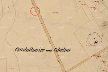 Vyznačení kříže (v kroužku) na katastrální mapě z roku 1873 (© ČÚZK Praha)