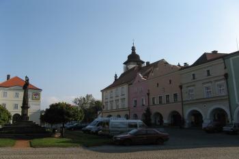 Náměstí (© Robert Šebl, 10/2006)