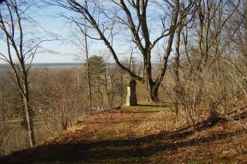 poslední z Křížové cesty pod Starým hradem (© Rodochrozit, 02/2008)