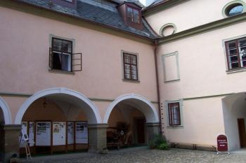 Potštejn - zámek (© Ivo Rozehnal, 07/2010)