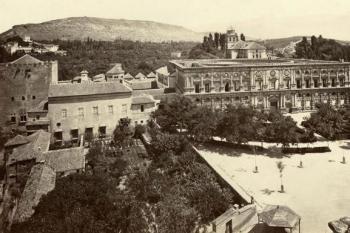 palác na počátku 20. století (© https://www.ideal.es/datalab/palacio-carlos-20181227211405-nt.html)