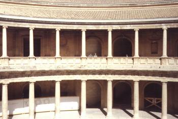 Palác Karla V. ve španělské Alhambře v Granadě (© Pavel Vítek 06/2005)