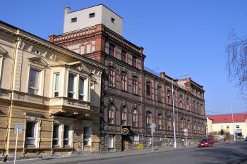 Mladší úpravna a bělidlo na Nádražní ulici rekonstrukcí ( © Jan P. Štěpánek 2007)