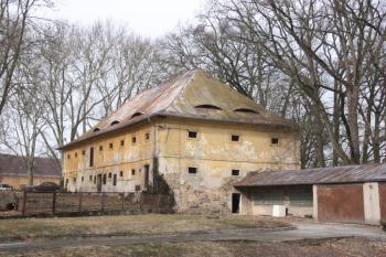 Barokní sýpka v předzámčí ( © Ivan Grisa 03/2011)