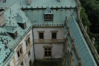 Pohled z šestihranné věže (© Aleš Marek 09/2005)