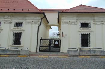 Průjezd do zámeckého nádvoří na východní straně (© Dušan Dohňanský 02/2021)
