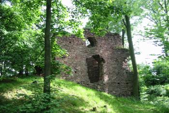 Vnější strana severní stěny paláce předního hradu (© D Dohňanský, 08/2015)