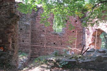 Interiér paláce předního hradu od východu (© D Dohňanský, 08/2018)