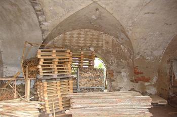 Zaklenutí průjezdu ( © Roman Řezáč 05/2005)
