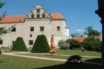 zámecká zahrada (© Stanislav Brebera 06/2003)