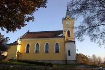Velké Poříčí-kostel (© Info Hronov 05/2012)