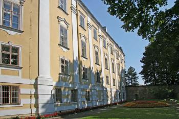 Východní křídlo ( © Luděk Pitter 08/2005)