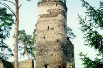 vstupní brana (© 2001 Lenka Marsova)