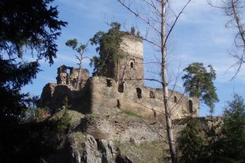 Gutštejn (© Marek Moravec,4/2007)