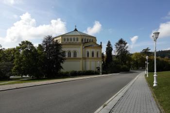 Mar. Lázně - presbytář děkanského kostela (© Simona Kidlesová 09/2019)