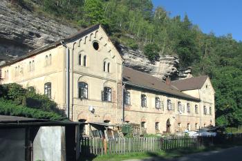 Zrcadlovna, bývalá výrobna zrcadel v Lindavě, místní části Cvikova ( © Pavel Vítek 09/2019)