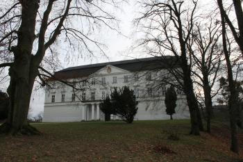 Hradec nad Moravicí - tzv. Bílý zámek (© Vlastislav Mareček, 11/2016)