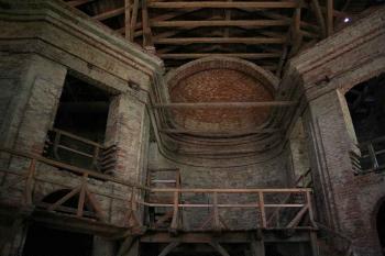 Nedostavěná zámecká kaple, koncha apsidy (© Ivan Grisa, 05/2008)