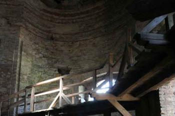 Nedostavěná zámecká kaple, pohled k jihu (© Ivan Grisa, 05/2008)