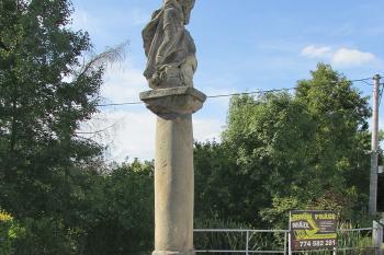 Sloup se sochou Panny Marie Immaculaty v Bohaticích ( © Pavel Vítek 09/2019)