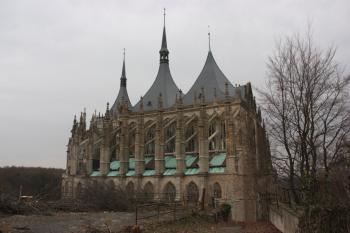 Chrám z bastionu mezi ním a jesuitskou kolejí (od severu) ( © Ivan Grisa 03/2011)