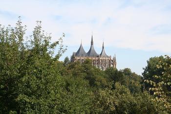 Katedrála od jihu, z údolí Vrchlice (© Ivan Grisa, 09/2008)