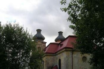 Skoky - kostel Navštívení Panny Marie (© Hana Kubikova, 09/2007)