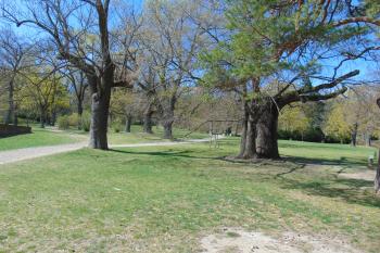 Zámecký park (© Dušan Dohňanský  04/2022)