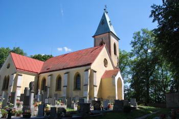 Míčov-kostel sv. Matouše (© Mikroregion Heřmanoměstecko 06/2017)