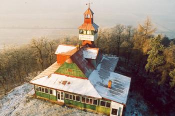  (2002 © Vlček)